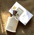 Silver Mountain Water perfume is inspired by the spring of snow mountain. It is fresh, not thick, and has a natural fragrance. It is suitable for people who want to pursue a low-key and high-level feeling.
