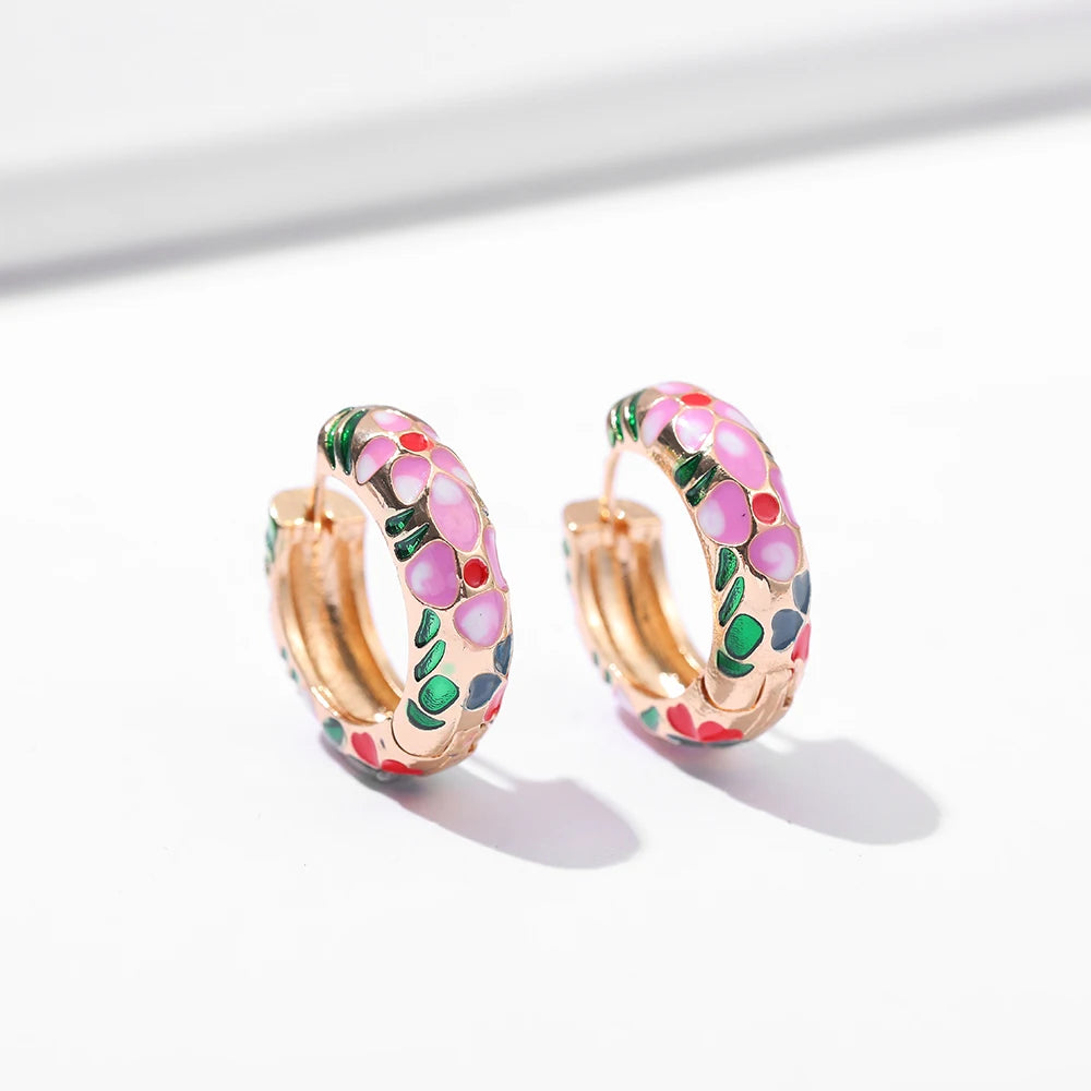 Vintage Enamel Flowers Cute Huggies Hoop Earrings for Women Classic Colorful Engraved Round Circle Ear Buckle Retro Brincos