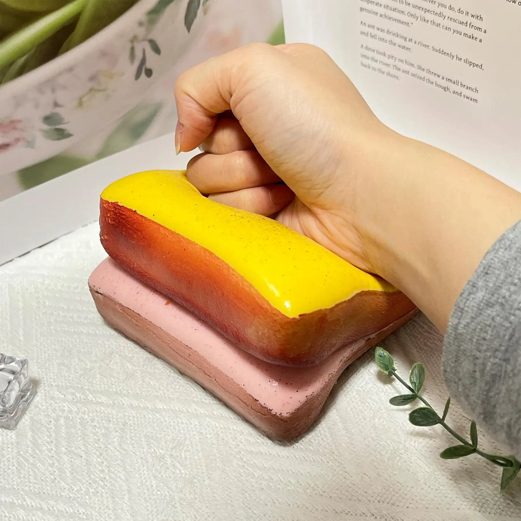 1 Piece of Bread-Shaped Buttery Squishy Toy, Slow Rebound Sensory Stimulation Squeeze Toy, Anxiety-Relieving Stress Ball, Small and Cute Pocket-Sized Stress-Relief Toy, Party Favors, Easter Egg Fillers, Christmas Stocking Stu