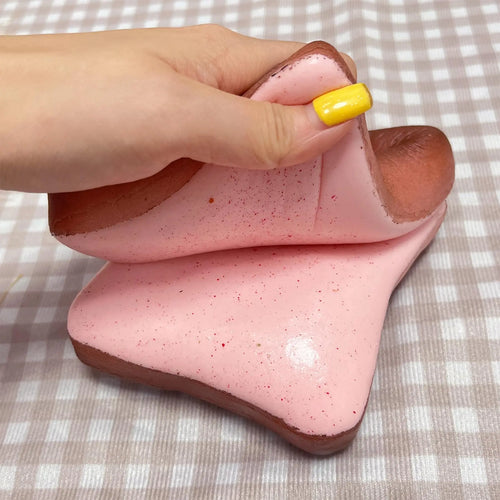 1 Piece of Bread-Shaped Buttery Squishy Toy, Slow Rebound Sensory Stimulation Squeeze Toy, Anxiety-Relieving Stress Ball, Small and Cute Pocket-Sized Stress-Relief Toy, Party Favors, Easter Egg Fillers, Christmas Stocking Stu