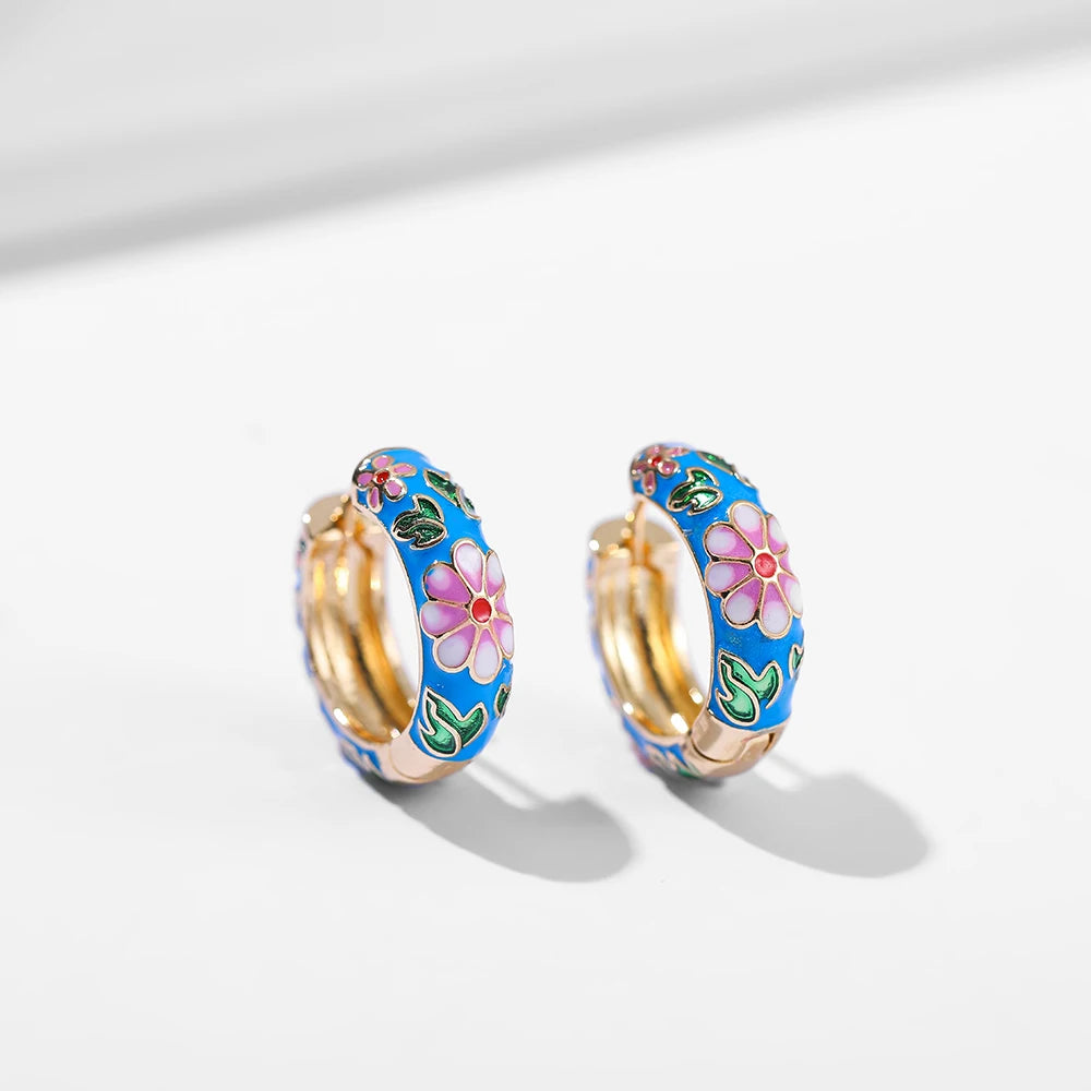 Vintage Enamel Flowers Cute Huggies Hoop Earrings for Women Classic Colorful Engraved Round Circle Ear Buckle Retro Brincos
