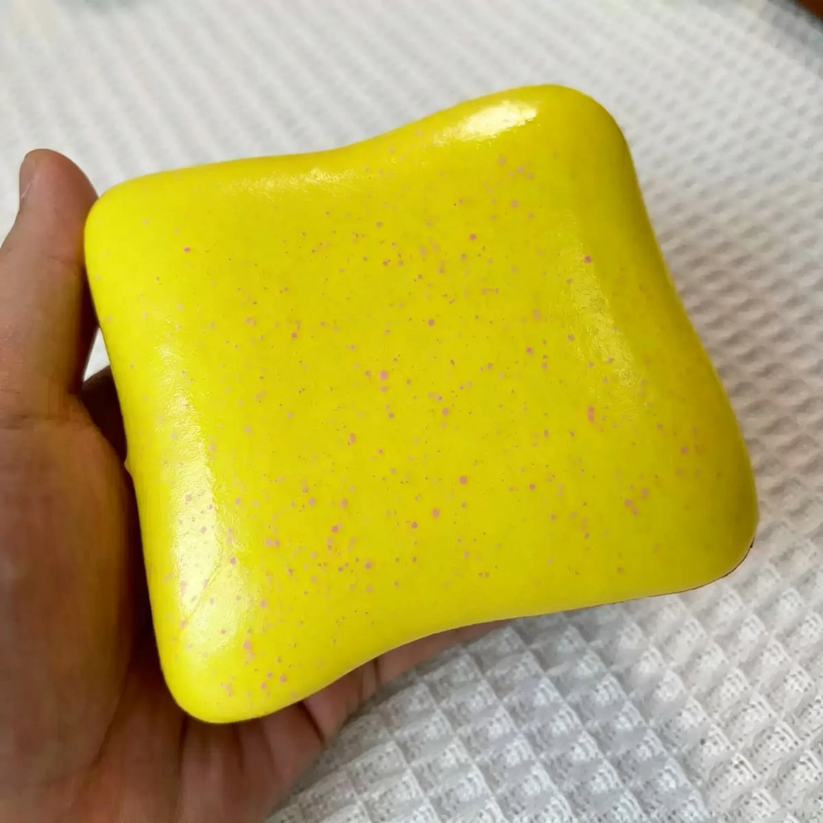 1 Piece of Bread-Shaped Buttery Squishy Toy, Slow Rebound Sensory Stimulation Squeeze Toy, Anxiety-Relieving Stress Ball, Small and Cute Pocket-Sized Stress-Relief Toy, Party Favors, Easter Egg Fillers, Christmas Stocking Stu